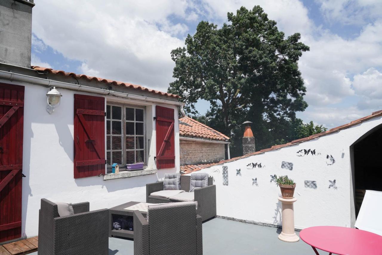 Maison De Charme, D'Artiste, Decoration Brocante Aigrefeuille-dʼAunis 外观 照片