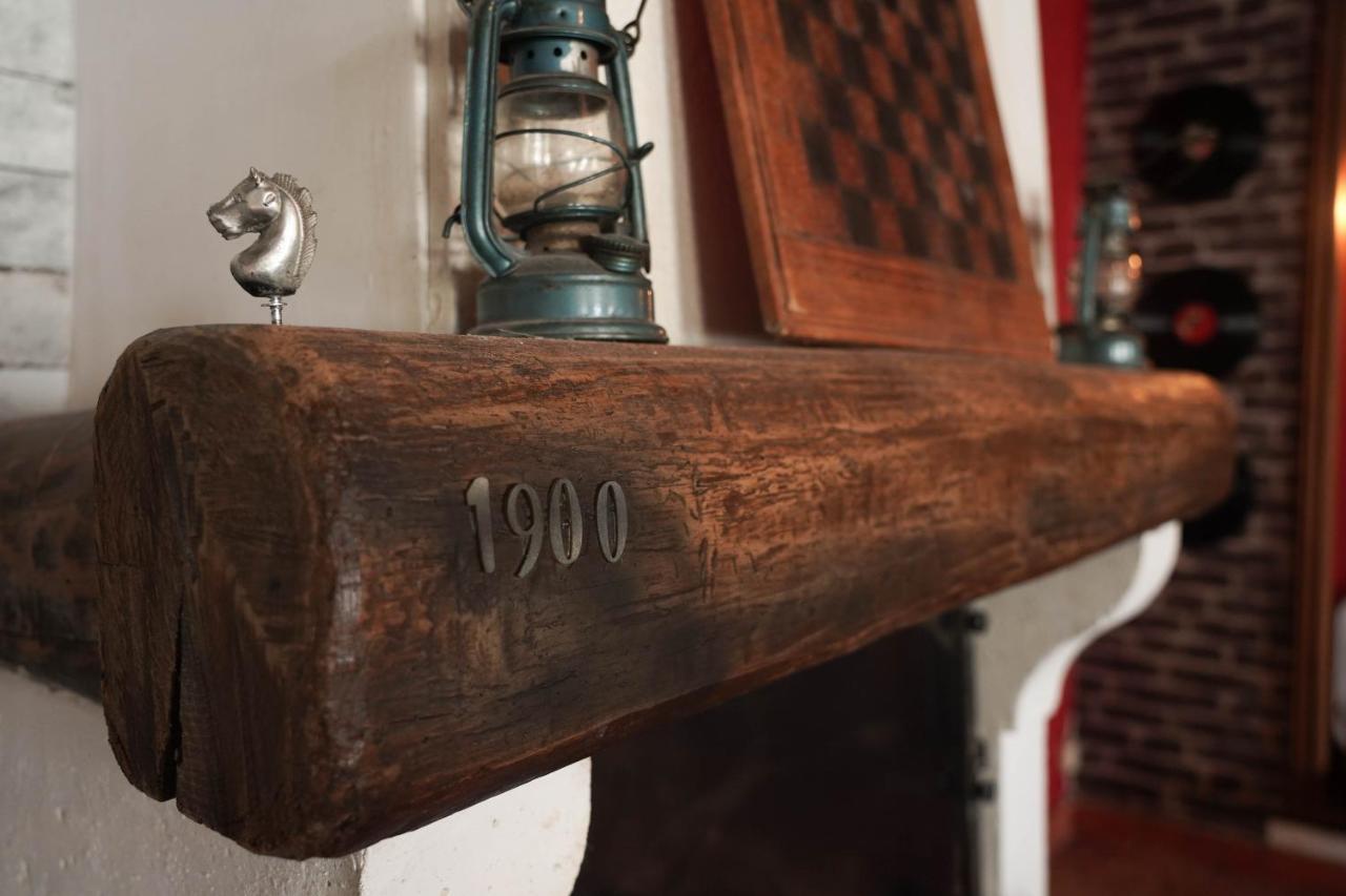 Maison De Charme, D'Artiste, Decoration Brocante Aigrefeuille-dʼAunis 外观 照片