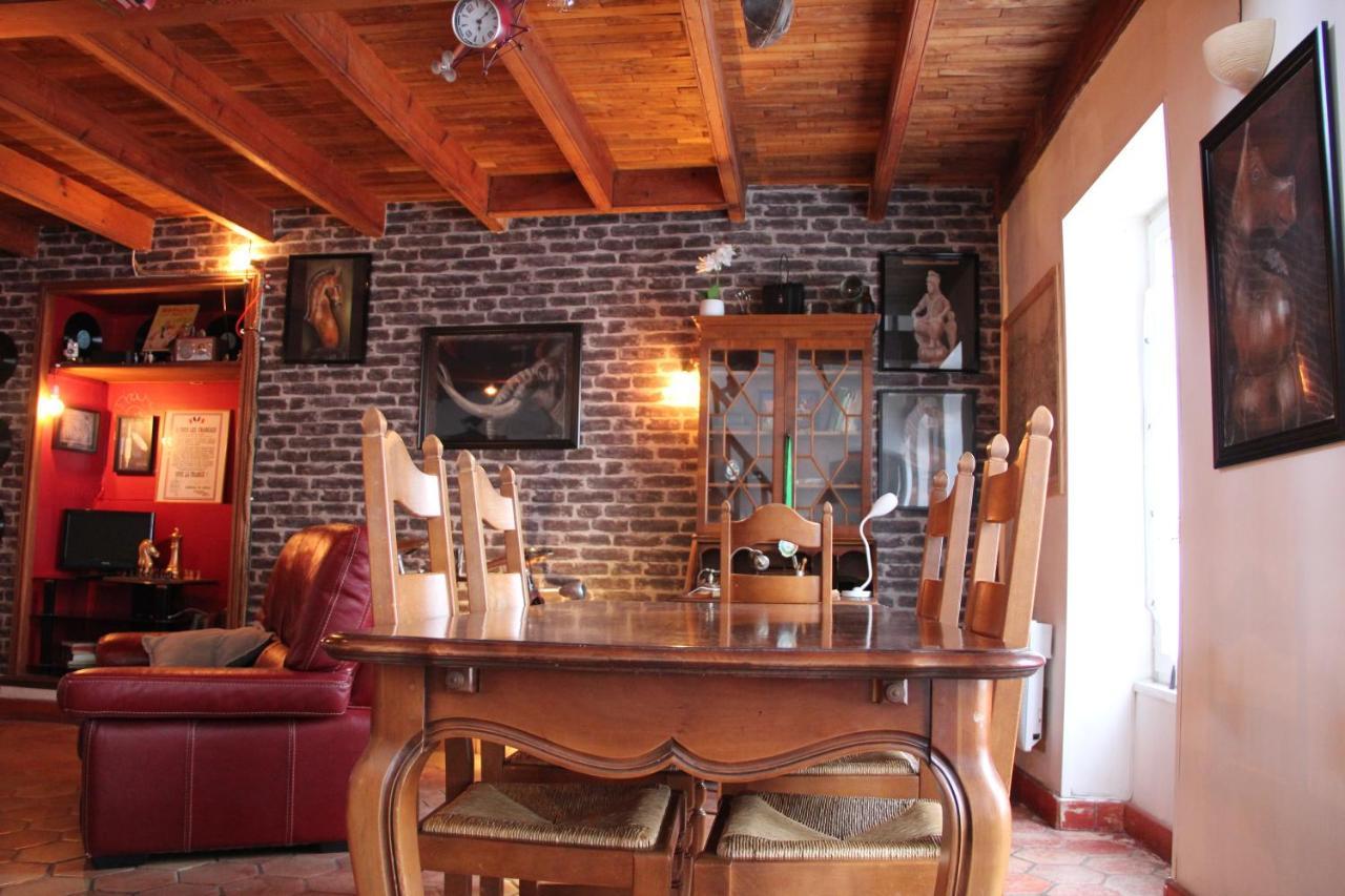 Maison De Charme, D'Artiste, Decoration Brocante Aigrefeuille-dʼAunis 外观 照片