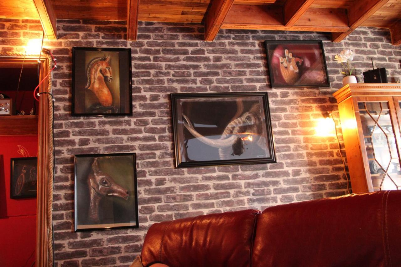 Maison De Charme, D'Artiste, Decoration Brocante Aigrefeuille-dʼAunis 外观 照片